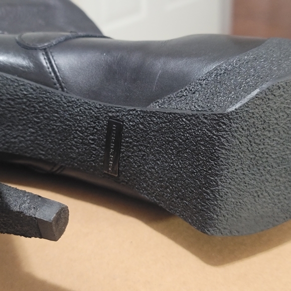 Burberry Authentic Biker Ankle Shearling Lined Boot In Black Size 9 (40) - Picture 9 of 16